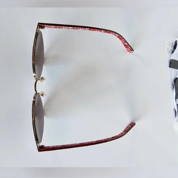 Kate Spade Floral Red Sunglasses • Case and Cleaning Cloth Included • NWOT Kate Spade Floral Red Sunglasses • Case and Cleaning Cloth  main image 3